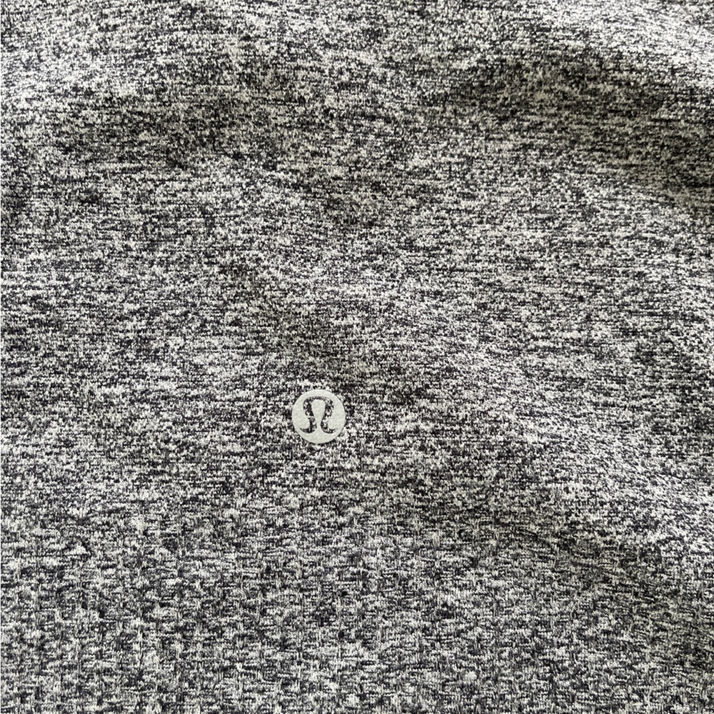 Lululemon Long Sleeve Top Size 8 Gray Thumbhole Athletic Running Shirt - Picture 10 of 10